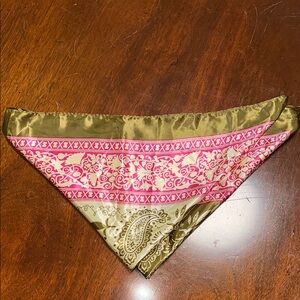 Elegant Pink and Gold Scarf